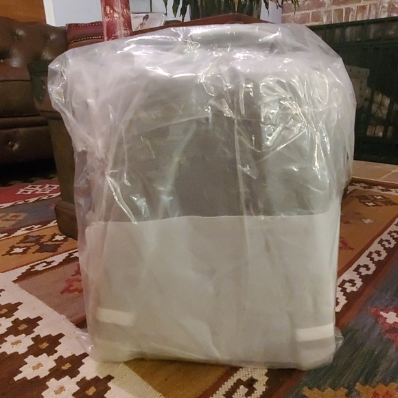 Michael Kors Mens Travis Blue Camo Backpack - Picture 5 of 6